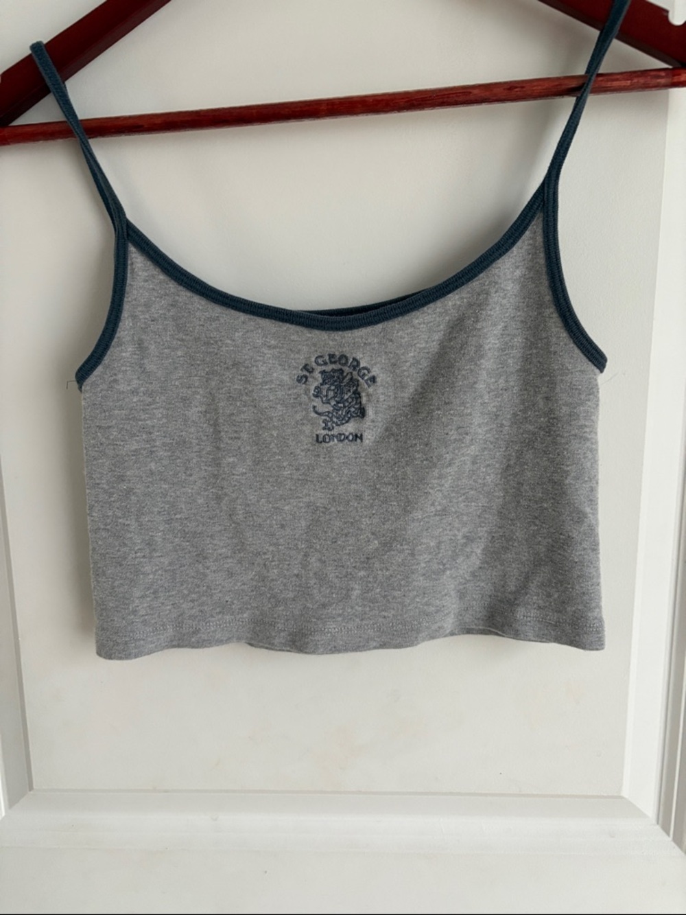 Brandy Melville Grey Cropped Ribbed Cami with Navy Trim